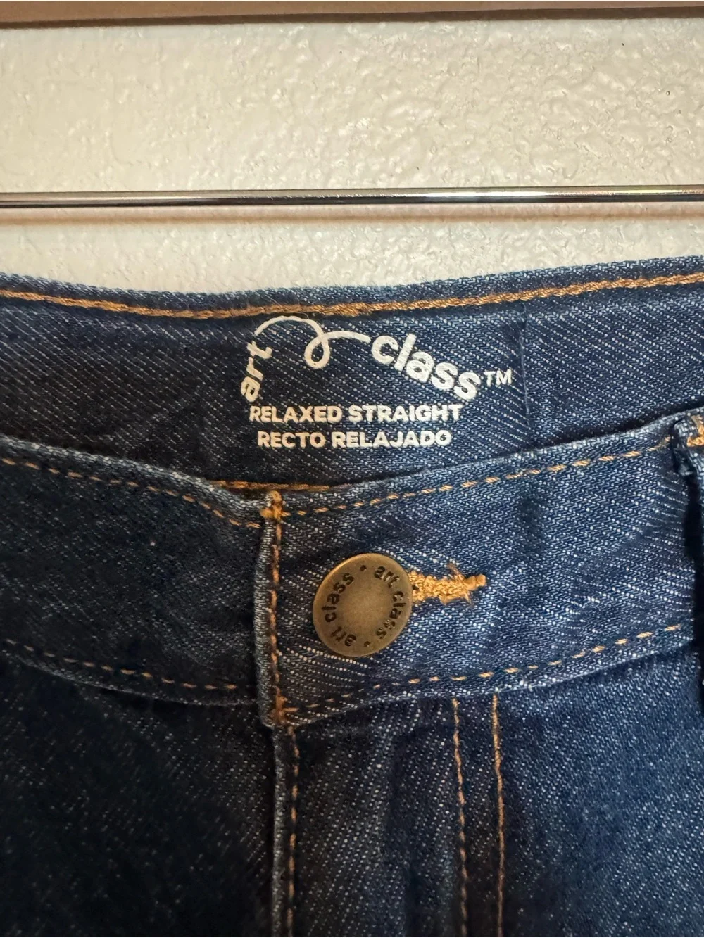 New art class Boys Jeans 100% Cotton Medium Wash Relaxed Straight Jeans Size 10